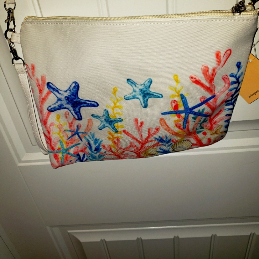 Beautiful beachy crossbody purse NWT
